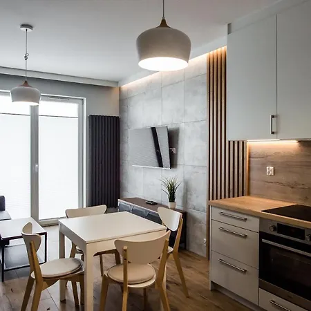 Shipyard - Free Private Parking * Danzica