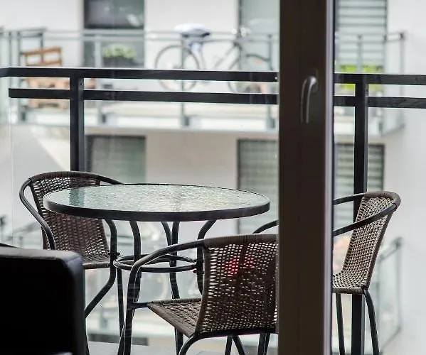 Lägenhet Shipyard - Free Private Parking *