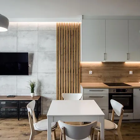 Shipyard - Free Private Parking Danzig